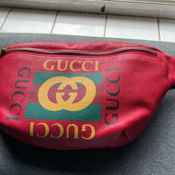 Gucci Red Large Belt Bag Unisex - Picture 1 of 13